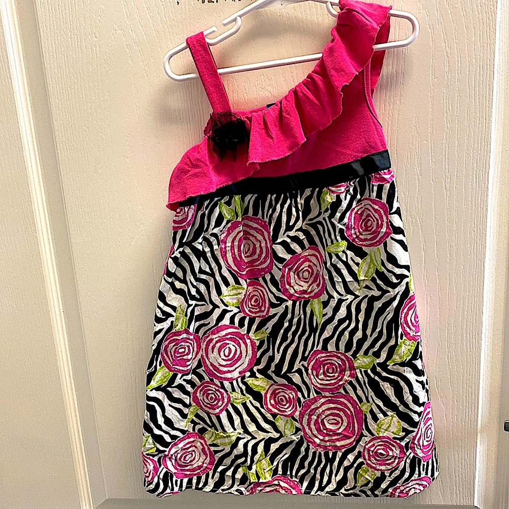 Size 6/6x off the shoulder dress with zebra print and flowers